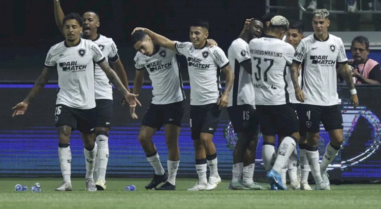 Botafogo empata com o Palmeiras e avança para as quartas de final da Libertadores