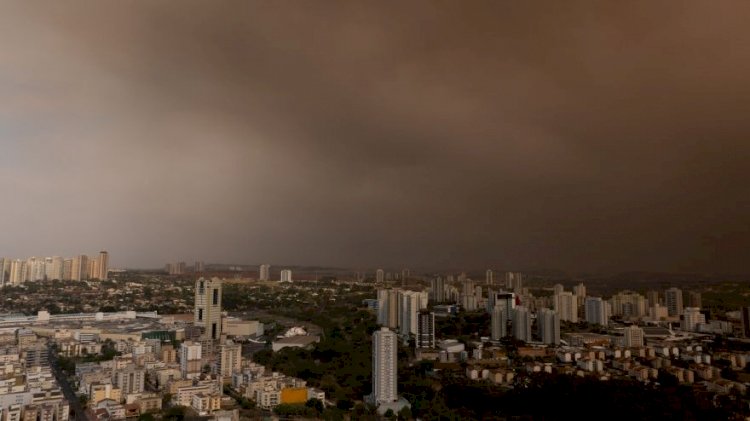 Onda de incêndios atinge cidades do interior de SP e mata dois funcionários de usina; nuvem de fumaça chega à capital