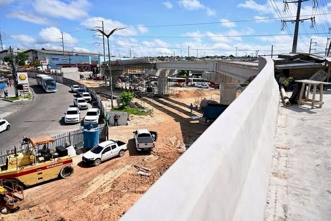 Prefeitura de Manaus libera alça do complexo viário Rei Pelé