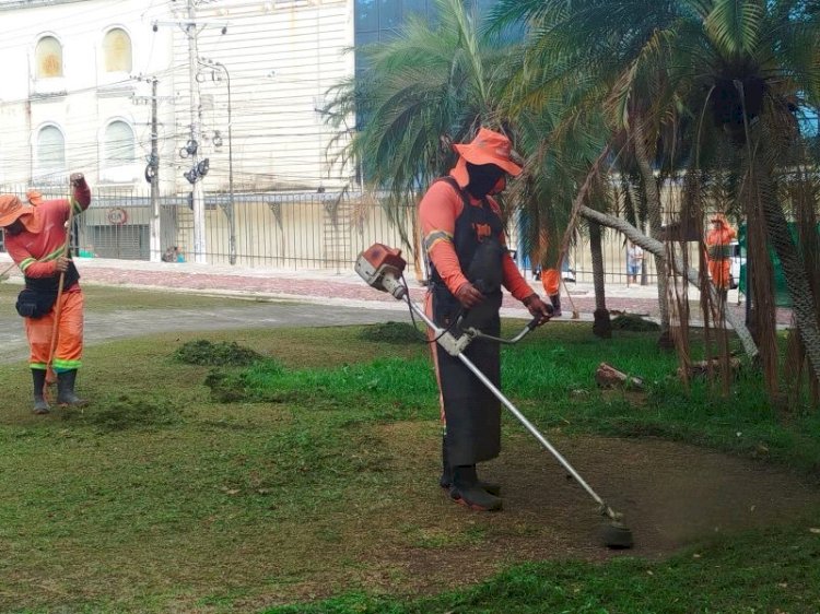 Prefeitura de Manaus intensifica ações de limpeza na área central e em pontos estratégicos da cidade