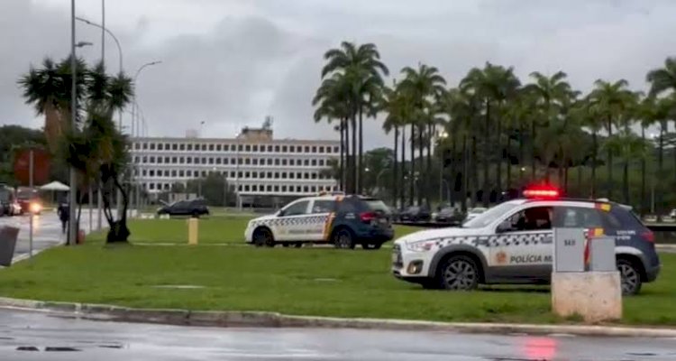 PM desarma explosivos e Praça dos Três Poderes tem acesso restrito; veja situação de momento