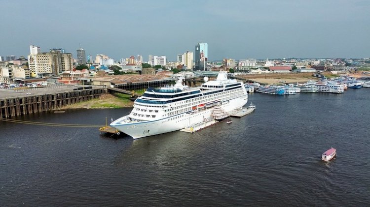 Prefeitura de Manaus recepciona primeiro navio da Temporada de Cruzeiros 2024/2025