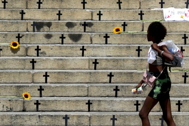 ‘Epidemia de feminicídios': uma mulher é assassinada a cada 10 minutos pelos próprios parceiros