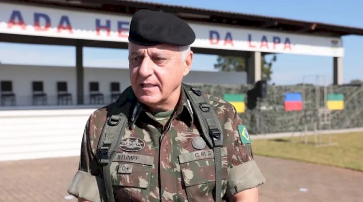 'Defendi a democracia em tempos complexos', diz general que foi contra o plano de golpe de Estado