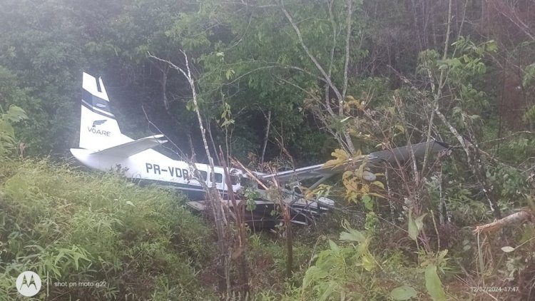 Avião Cessna Caravan sofre excursão de pista e atinge área de mata na Terra Yanomami em Roraima