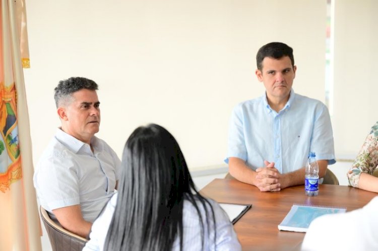 Prefeito David Almeida e equipe técnica da saúde discutem estratégias para combate ao Aedes aegypti em Manaus