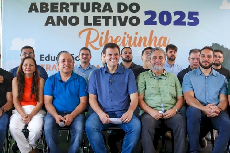 Prefeitura de Manaus inicia ano letivo de 2025 nas escolas da zona ribeirinha com mais de 1,5 mil alunos matriculados na rede de ensino