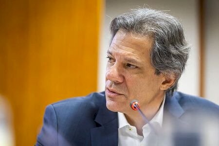 Haddad: Governo está tomando providências criminais contra fake news do Pix