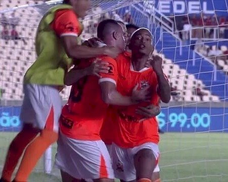 Nova Iguaçu vence o Flamengo e sobe à liderança do Carioca