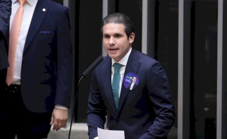 Hugo Motta é eleito presidente mais jovem da Câmara dos Deputados