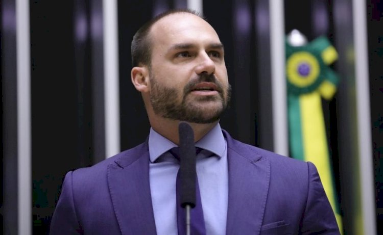 Deserção de Eduardo aumenta temor de fuga de Bolsonaro